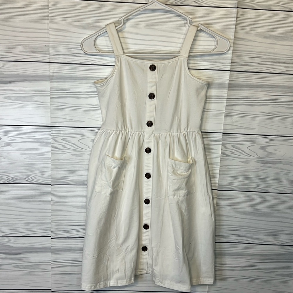 Girls size 5/6 dress  (Nwt)